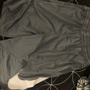 Men’s Nike basketball shorts